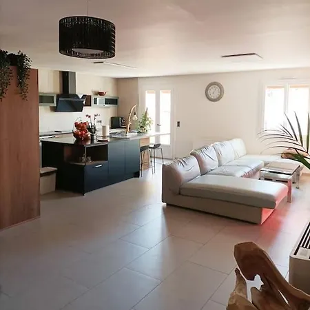 Maison 6p & Jardin Pres De La Et L'espagne Holiday home *